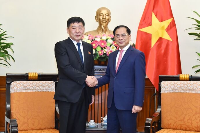 Vietnam, DPRK pledge to strengthen ties