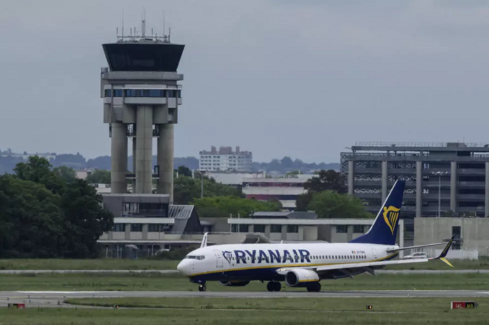 フランスの空港、潜在的な乗客が130万人減少していると報告