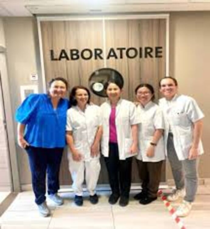 Le Vietnam transfère une technique innovante de procréation assistée à la France