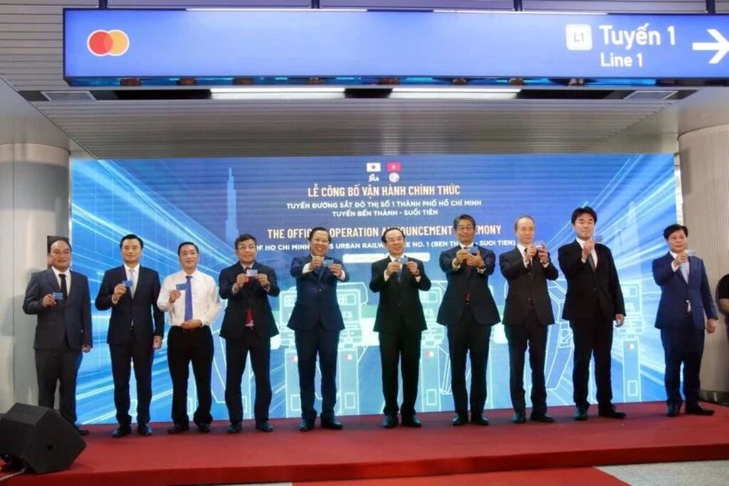 Les délégués lors de la cérémonie d’inauguration de la première ligne de métro de Hô Chi Minh-Ville (Photos : VNA/CVN)