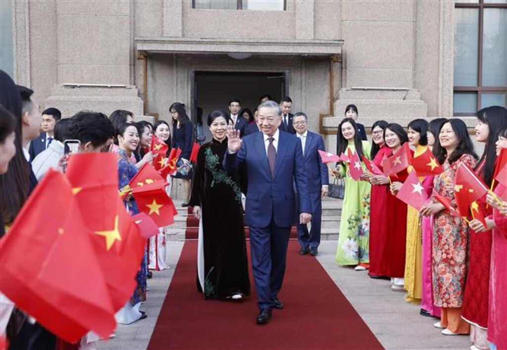 Η επίσκεψη του Λαμ στην Κίνα σηματοδοτεί τις προτεραιότητες εξωτερικής πολιτικής του Βιετνάμ