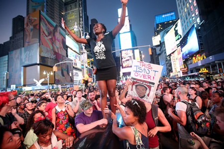 Manifestation de soutien à George Zimmerman, le 14 juillet à New York. Photo : Net/CVN