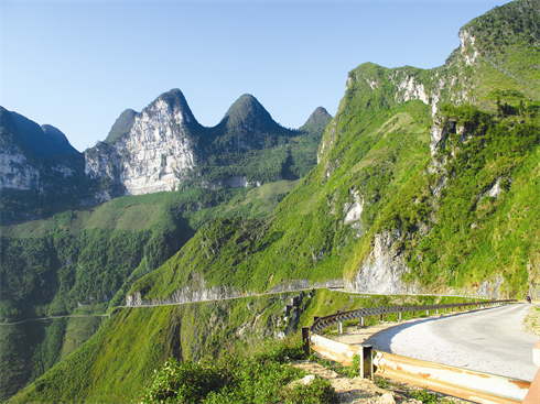 Au col de Ma Pi Lèng, district de Mèo Vac. 